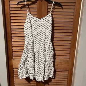 old navy black and white dress, size S